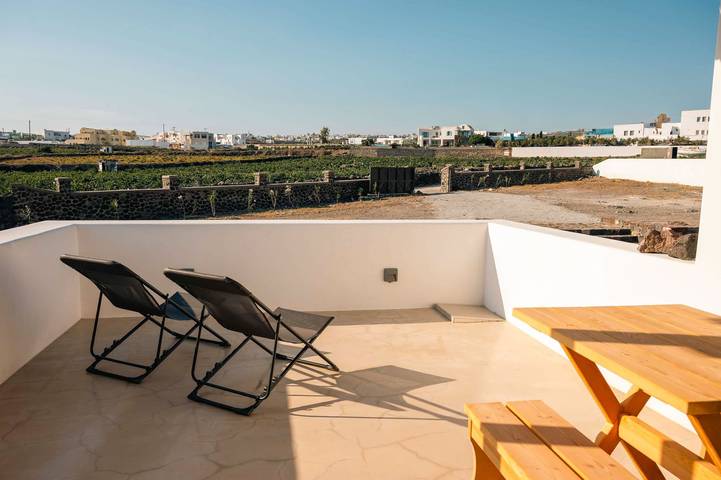 Location de vacances pour 2 personnes, avec jardin et balcon, adapté aux familles à Megalochori - 4