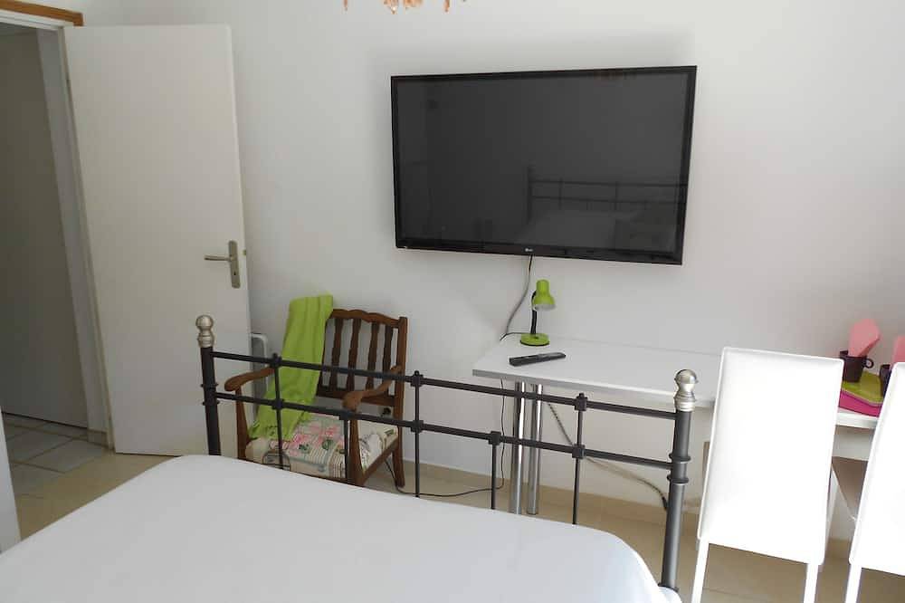 Suite Parentale Avec Douche Et Baignoire in Roquefort-les-Pins, Côte méditerranéenne (France)