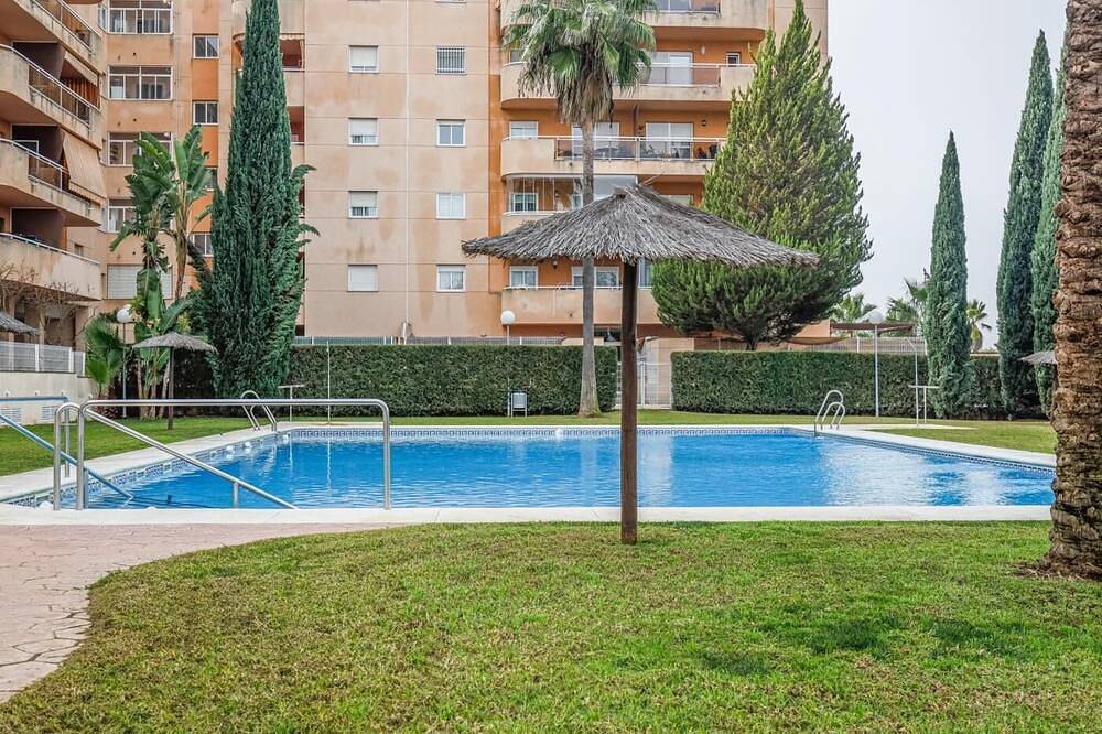 Apartamento entero, Sensacional Apt 2 Hab 2 baños 4 pax Aljarafe Metro in San Juan de Aznalfarache, Provincia de Sevilla