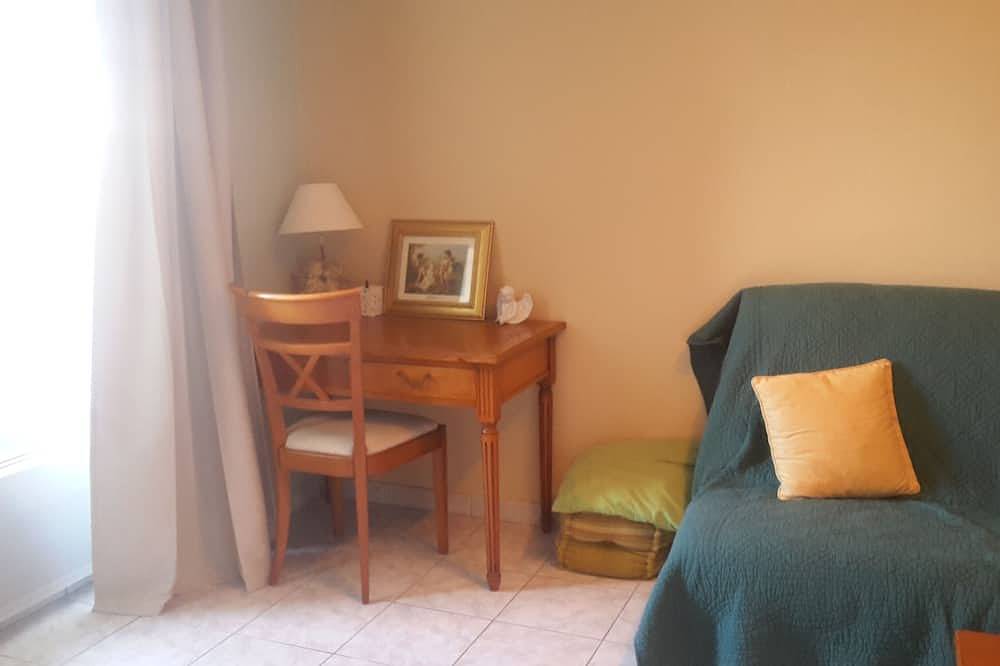 Geräumig Urlaub Für 10/12 Personen: 2 Küchen, eingezäunten Garten und Conservatory in Primelin, Iroise