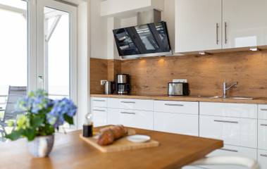 Ferienwohnung für 4 Personen, mit Seeblick und Balkon sowie Ausblick auf Amrum