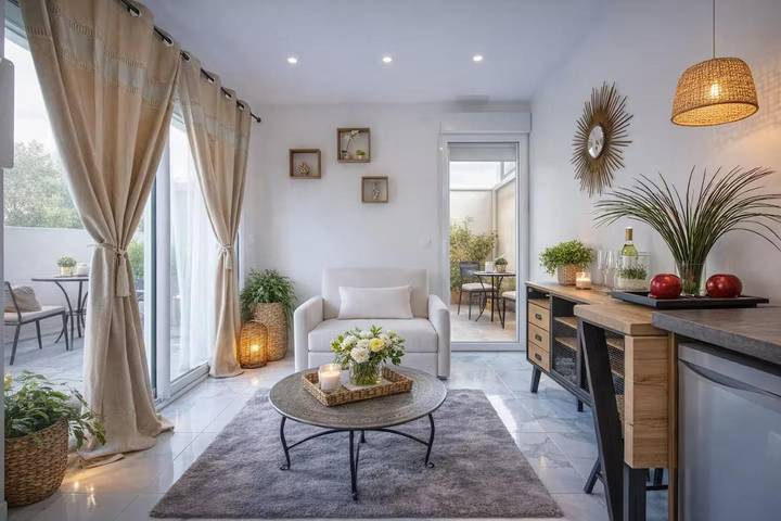 Maison d’hôte pour 3 personnes, avec jardin à Chessy - 2