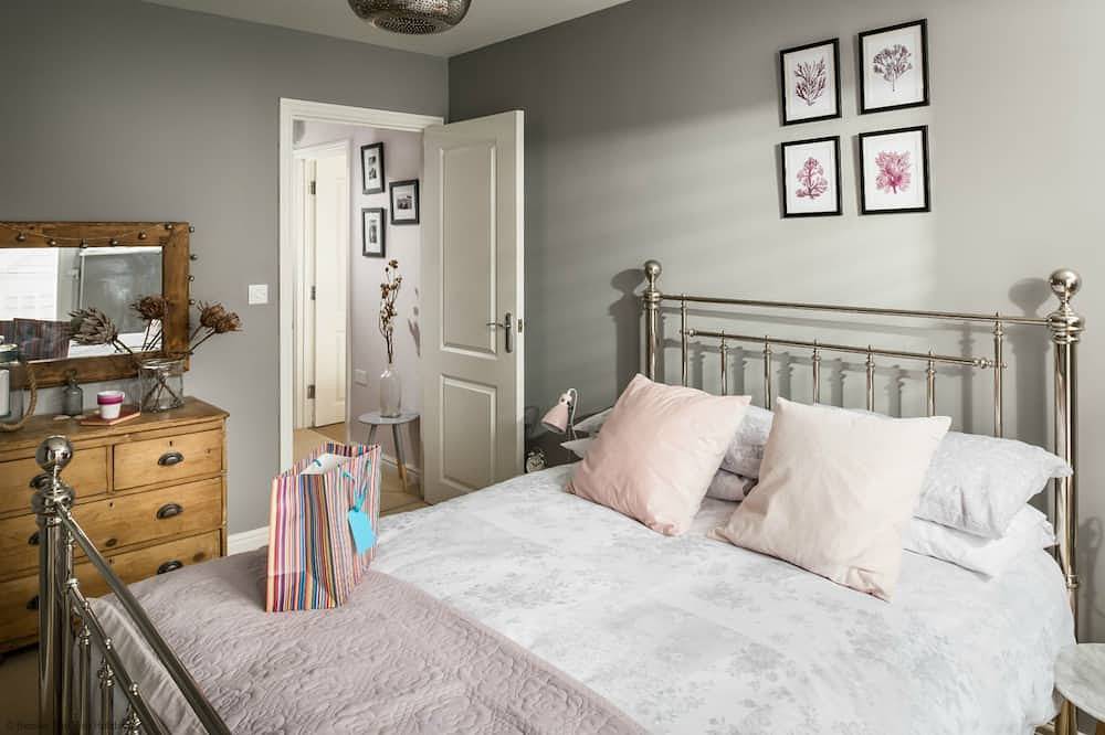 Rye Bay House -  a cottage that sleeps 8 guests  in 4 bedrooms in Camber, East Sussex