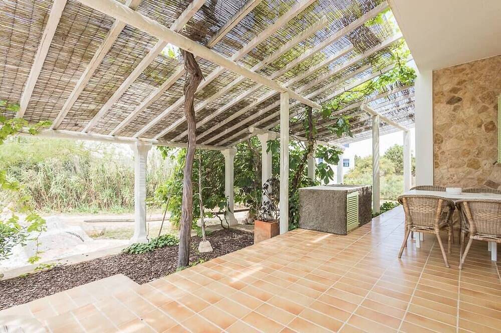 Charming house with A/C + Pool + close Beach | C in Es Pujols, Formentera