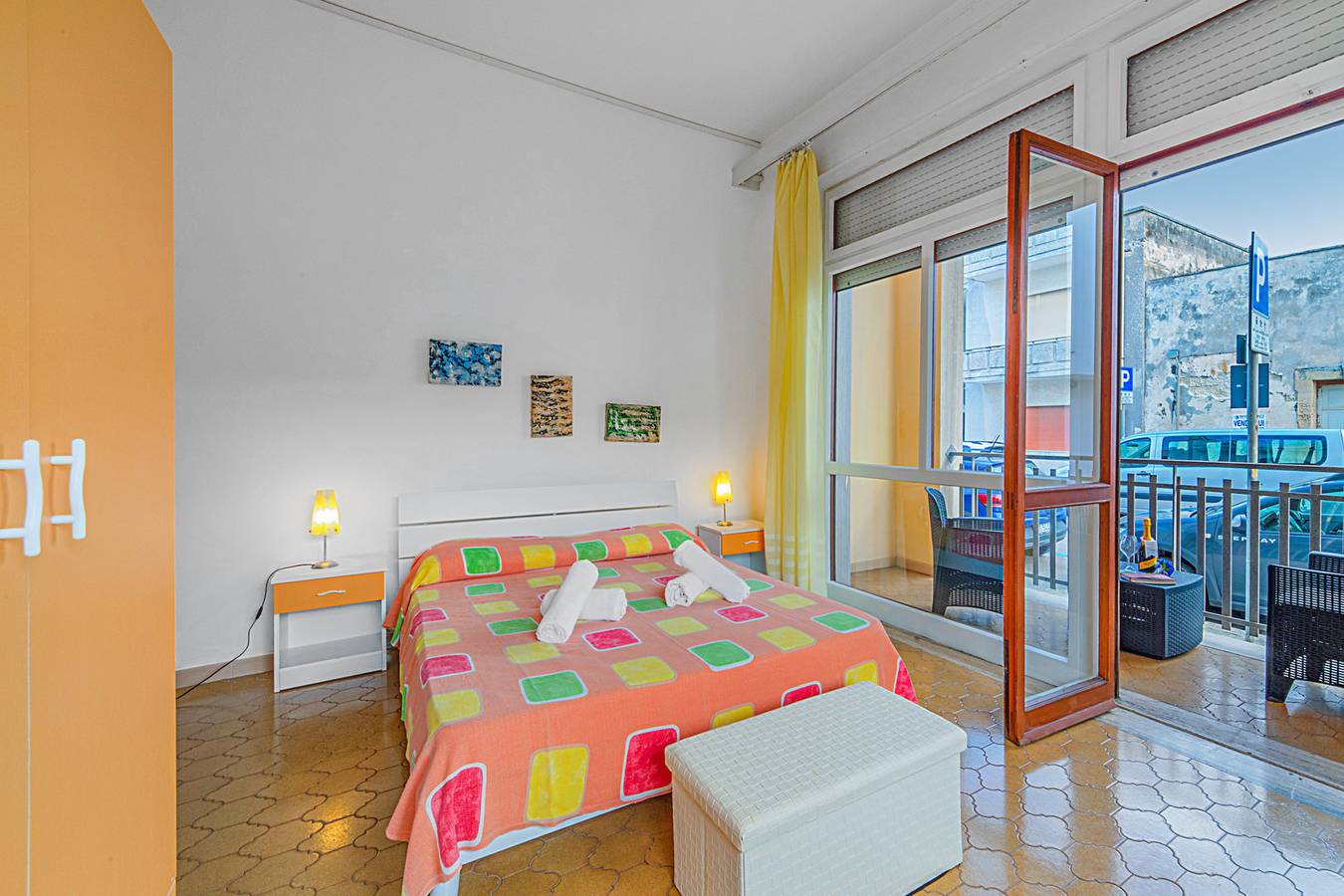 Entire apartment, Sunny Sea View in Torre Dell'orso, Lecce Province