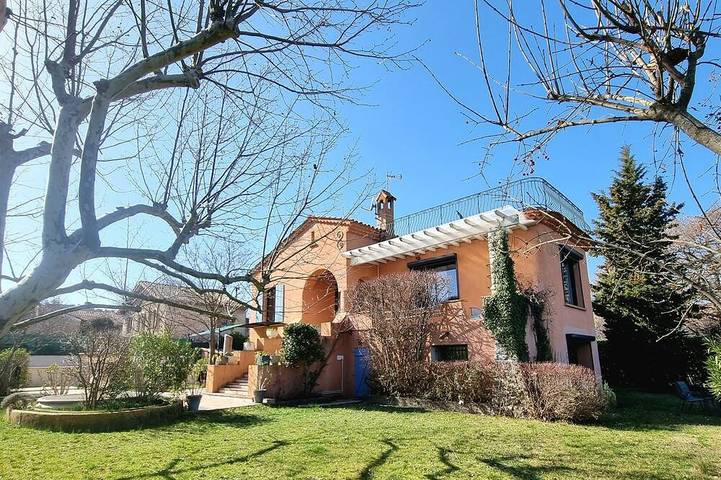 Ferienhaus für 8 Personen, mit Terrasse und Garten