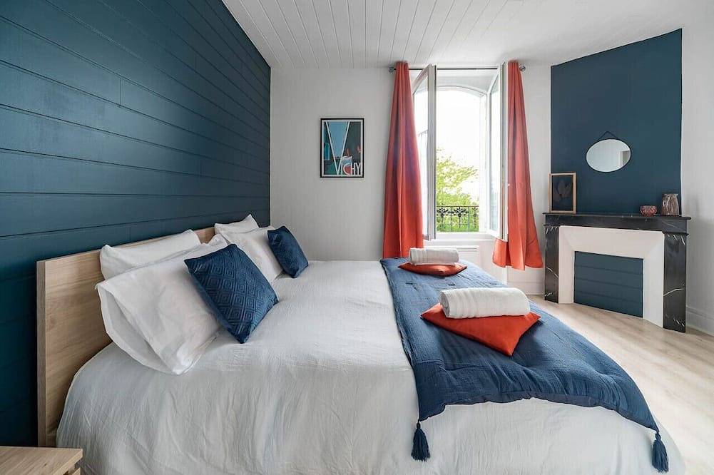 Entire apartment, Design apartment near city center - free parking in Vichy, Vichy region