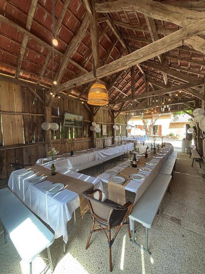 Location de vacances pour 6 personnes, avec vue ainsi que piscine et jardin à Salon (Dordogne) - 4