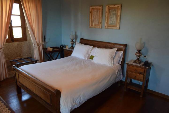 Hôtel pour 3 personnes, avec jardin ainsi que piscine et jacuzzi à Oleiros (Espanha) - 3