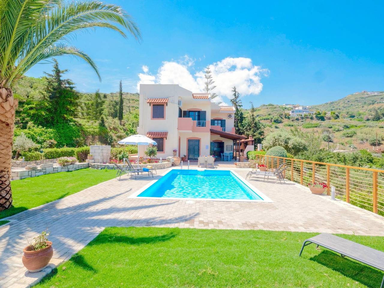 Villa Lygaria with Private Pool in Lygaria, Achlada