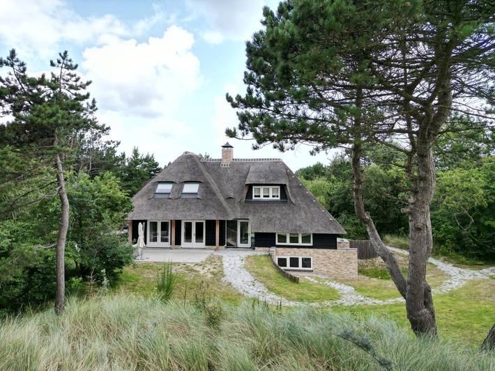 Ferienhaus für 10 Personen, mit Balkon/Terrasse und Terrasse sowie Garten in Buren (Ameland)