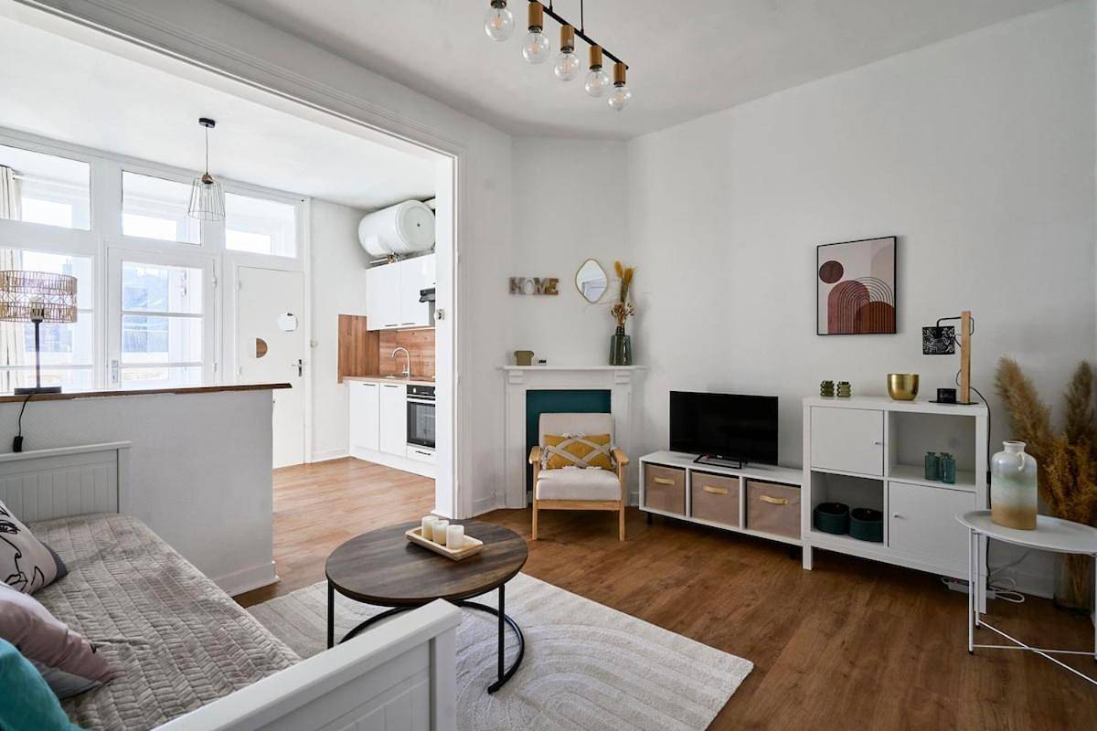 Appartement entier, Two-Bedroom Apartment in Lambersart, Région de Lille