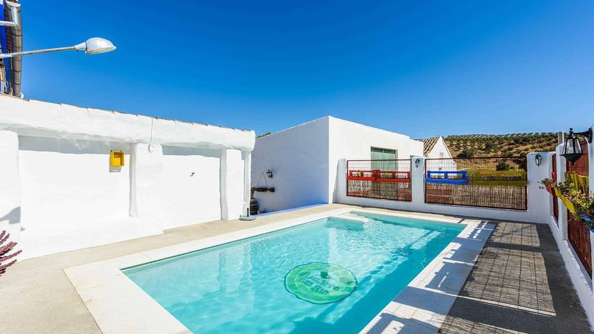 Chalet para 17 personas, con balcón/terraza, Se admiten mascotas en Sierra Sur de Sevilla - 2