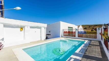 Casa Rural para 17 Personas en Pruna, Provincia de Sevilla, Foto 1