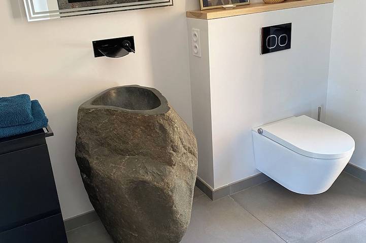 Location de vacances pour 8 personnes, avec jacuzzi ainsi que terrasse et jardin à Lagleygeolle - 3