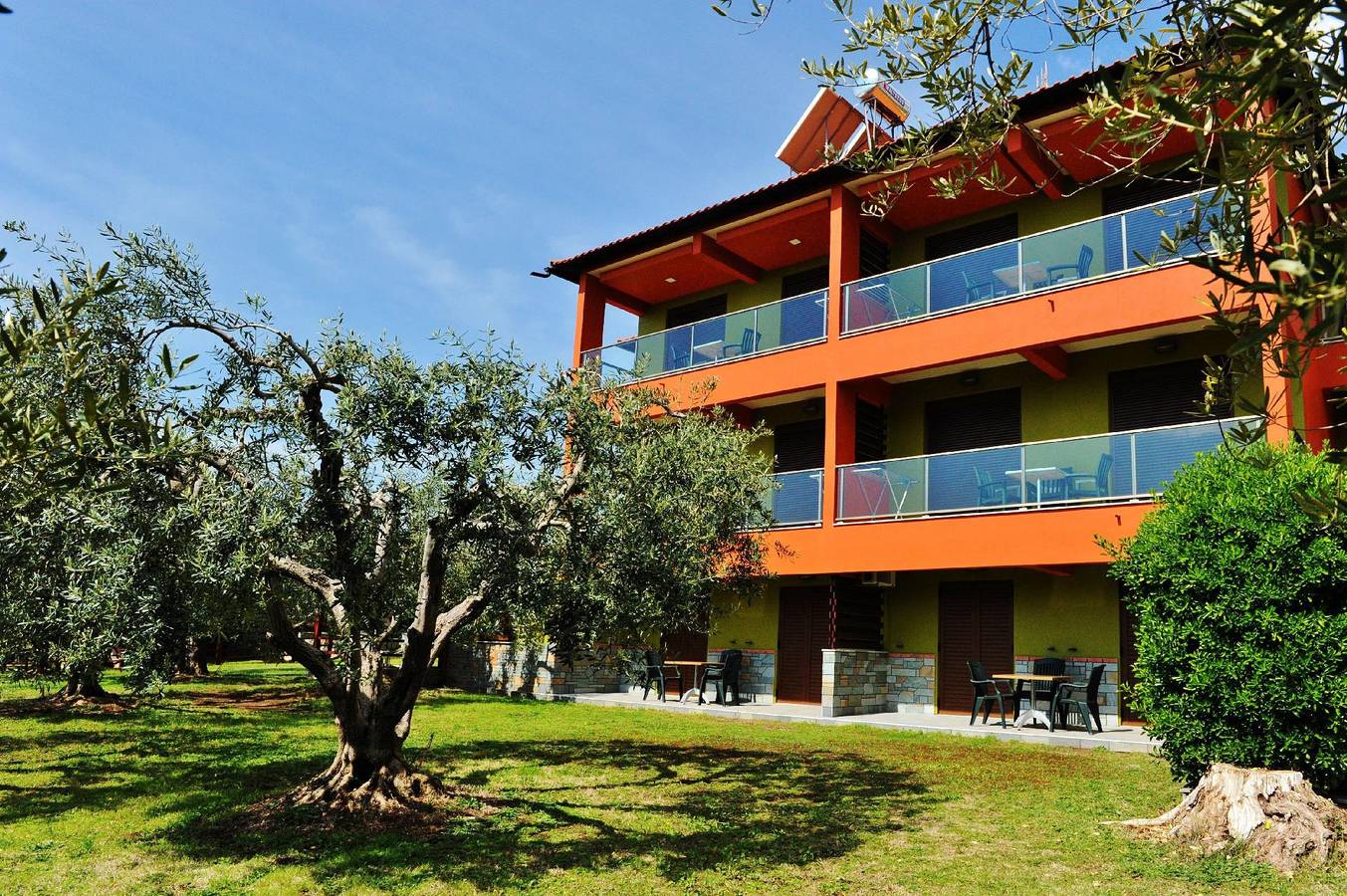 Apartamento vacacional entero, Elegant ground floor Apartment with garden view in Psakoudia, Calcídica