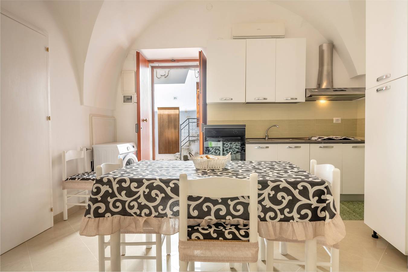Ganzes Studio, Einzimmerapartment 'Casa Roby' mit Wlan und Klimaanlage in Ceglie Messapica, Salento