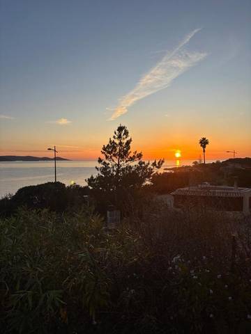 Gîte pour 3 personnes, avec vue et jardin dans Plage du Ruppione