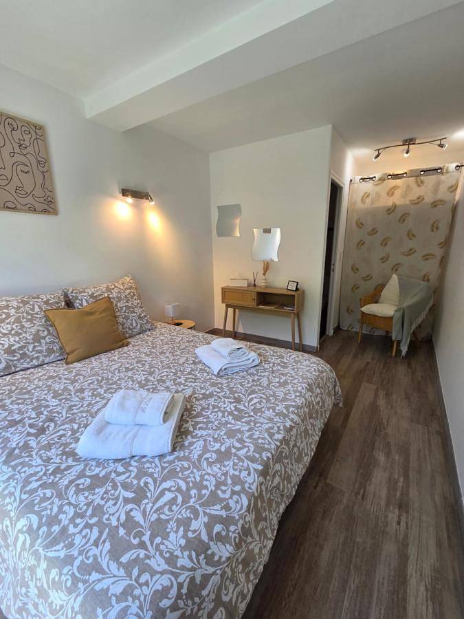 Location de vacances pour 2 personnes, avec jardin et terrasse dans Plage de San Peire - 3