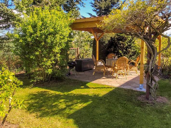 Ferienwohnung für 3 Personen, mit Terrasse und Garten sowie Seeblick in Lüssow - 2