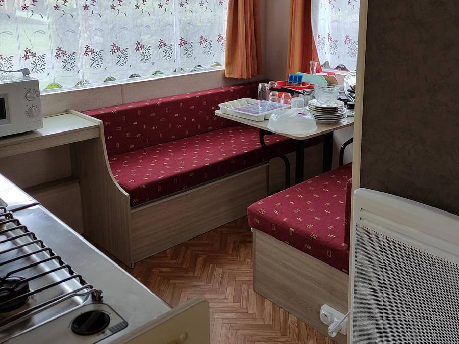 Camping La Vallée - Mobilheim 2 personen - Vergissmeinnicht in Perpezat, Regionaler Naturpark Volcans d'Auvergne