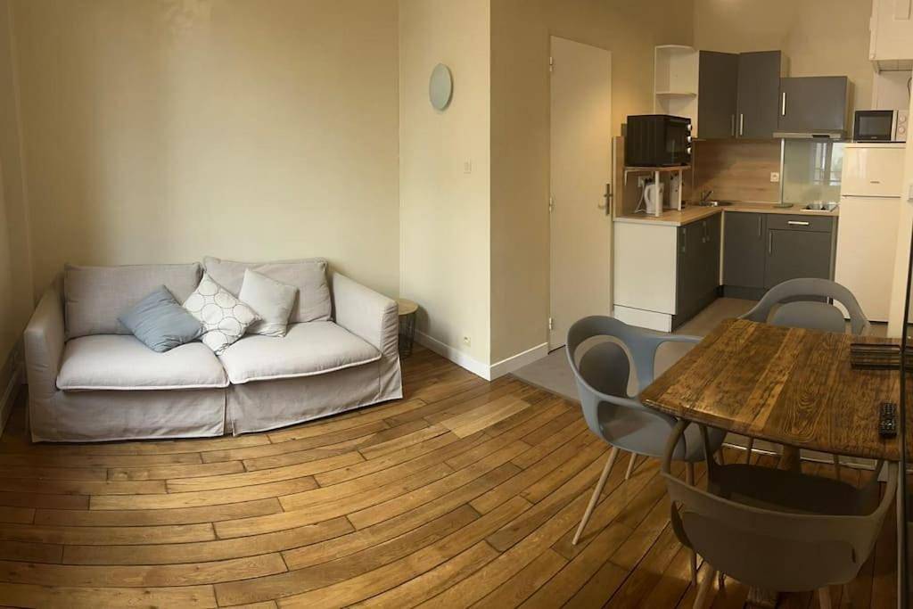 Appartement entier, Appartement Pierre Marty T2 centre-ville Aurillac in Aurillac, Région d'Aurillac
