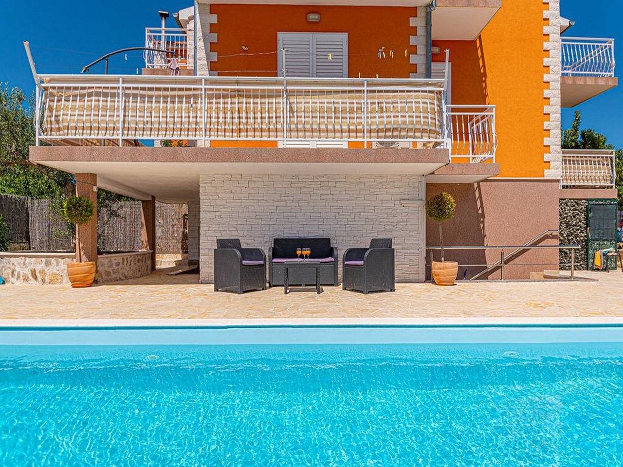 Ganze Wohnung, Apartment Niko - Two Bedroom Apartment with Pool in Sibenik, Šibenik-Knin