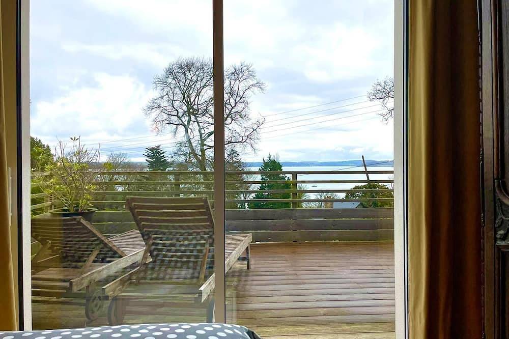 Ferienhaus-Modern-Eigenes Badezimmer-Blick aufs Meer in Carantec, Ceinture Dorée