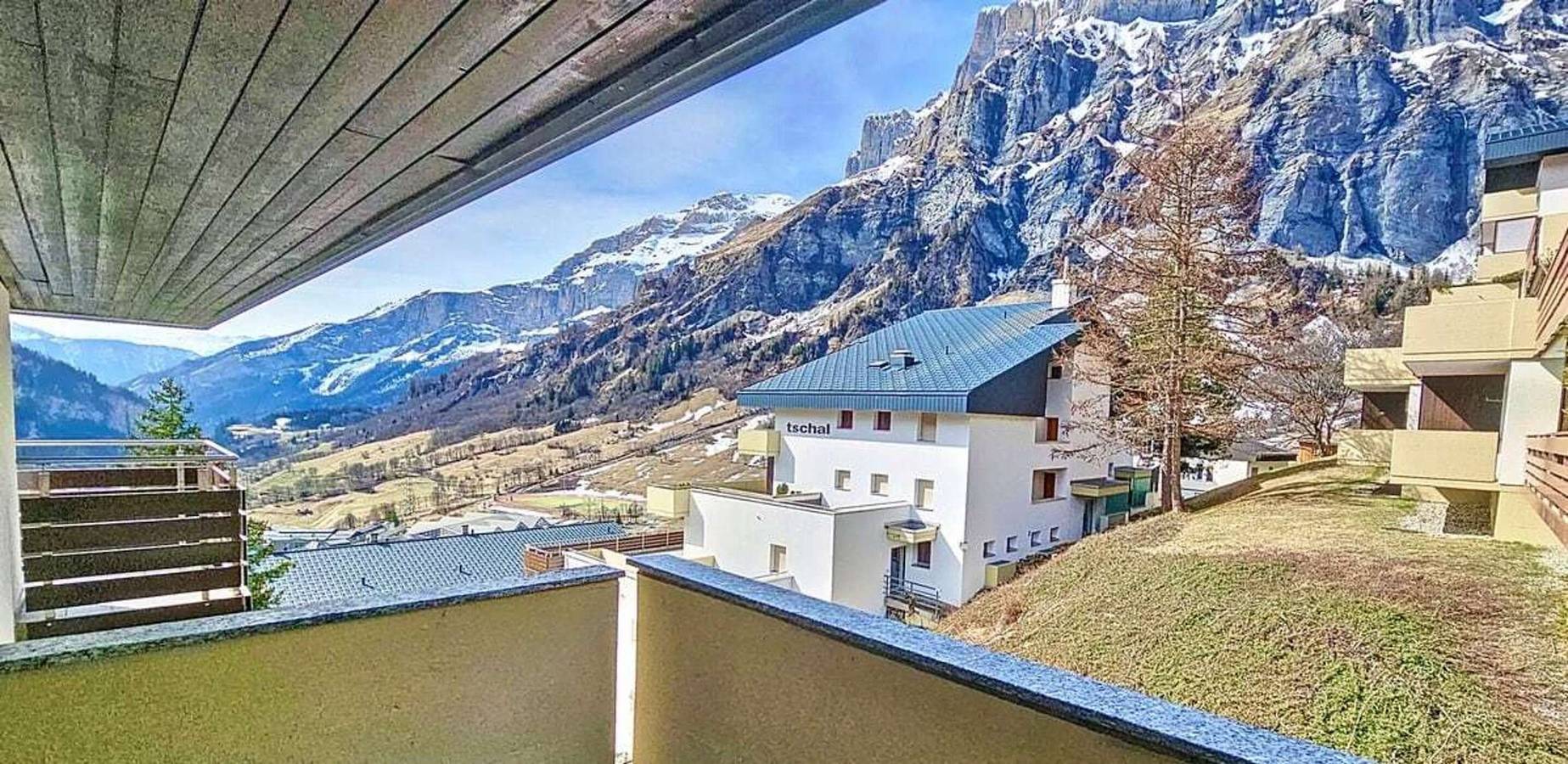 Geheel vakantieappartement, 2-room holiday flat with top view Leukerbad in Leukerbad, Wallis