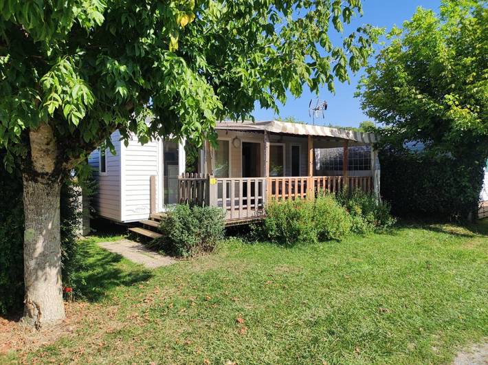 Camping pour 5 personnes, avec Terrasse et Piscine