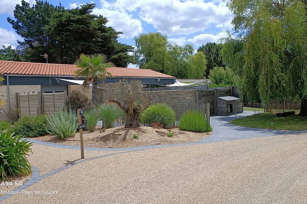 Gite 7 persons 15 min walk from the beach with swimming pool and spa in Les Moutiers-en-Retz, Côte de Jade