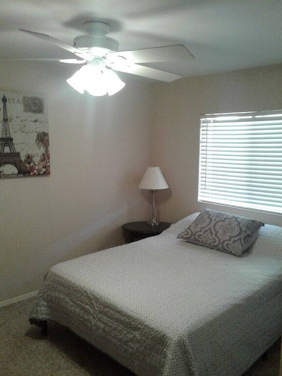 Wüste, die nah an Kasinos lebt in Lake Mohave, Bullhead City