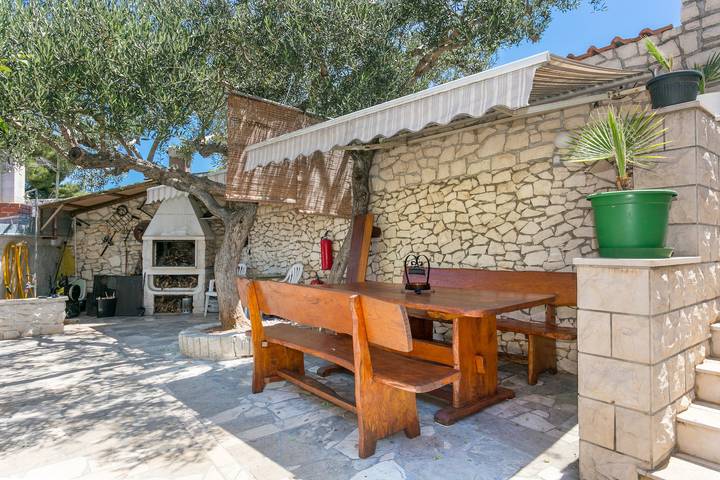 Ferienwohnung für 4 Personen, mit Balkon/Terrasse auf Brac