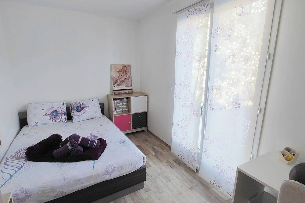3 bedroom private vacation home in ã‰gly in Égly, Essonne