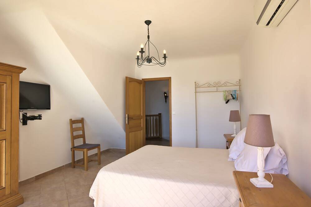 House **** On The Beach Of Pinarello, unique location.15mn from porto-Vecchio  in Pinarellu, Zonza