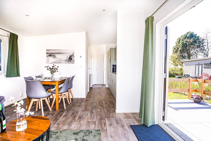Wohnwagen für 4 Personen, mit Terrasse und Garten in Lensterstrand - 4