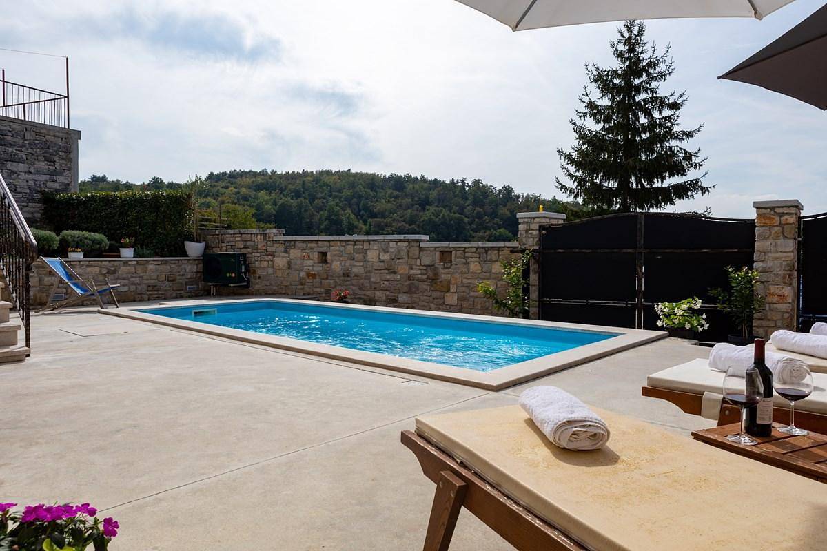 Maison de vacances pour 8 personnes avec terrasse in Beram, Pazin