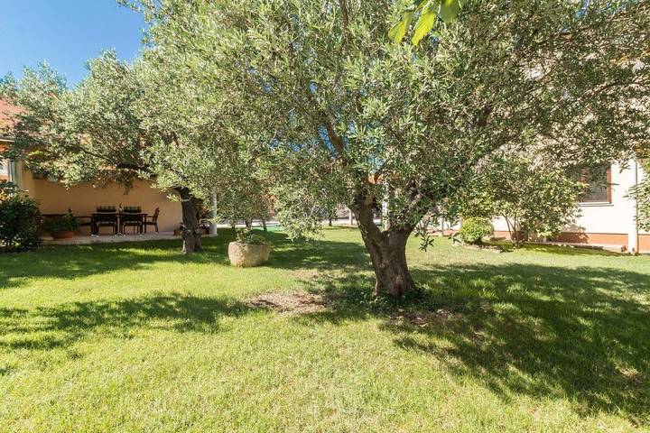 Apartamento entero, Apartamento de vacaciones para 4 personas con jardín in Stinjan, Pula