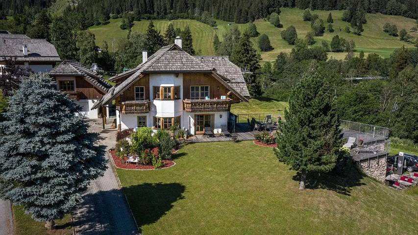 Hütte für 4 Personen, mit Balkon und Garten in Bad Kleinkirchheim