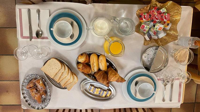 Hôtel pour 2 personnes, avec vue et balcon dans Grotte de Massabielle - 2
