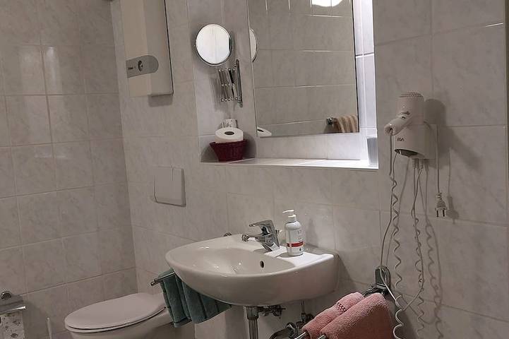Ferienwohnung für 2 Personen, mit Terrasse und Garten sowie Sauna in Bad Driburg - 4