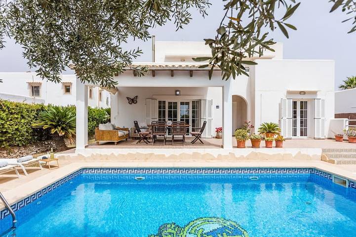 Finca mit Hund für 8 Personen, mit Pool und Garten sowie Terrasse, mit Haustier in Cala d'Or