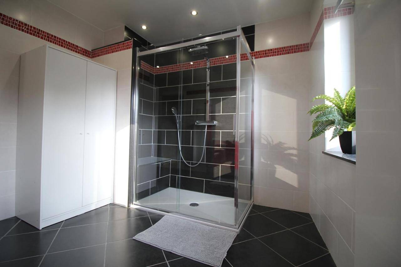 Appartement entier, One-Bedroom Apartment in Eupen, Hautes Fagnes