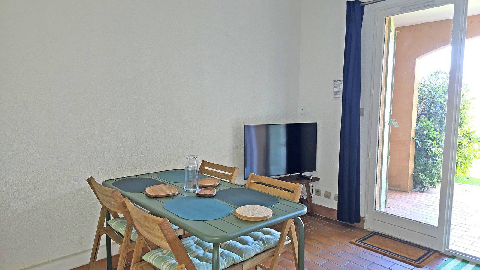 Ganze Ferienwohnung, Ferienwohnung für 4 Personen – Klimaanlage – In Strandnähe La Nartelle – Sainte-Maxime – 2* in La Nartelle, Sainte-Maxime