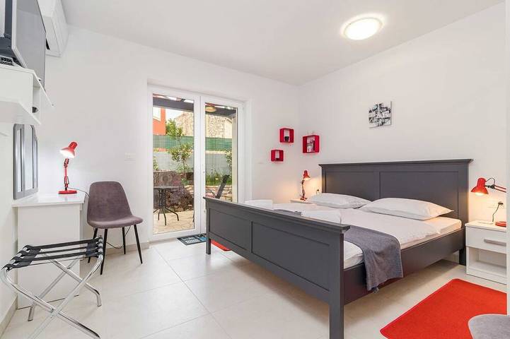 Villa Ziziphus - Privater Pool mit Whirlpool in Premantura, Südküste Istrien