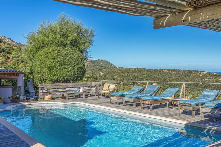 Villa per 10 persone, con Terrazza e Giardino nonché Piscina e Sauna a Monticello