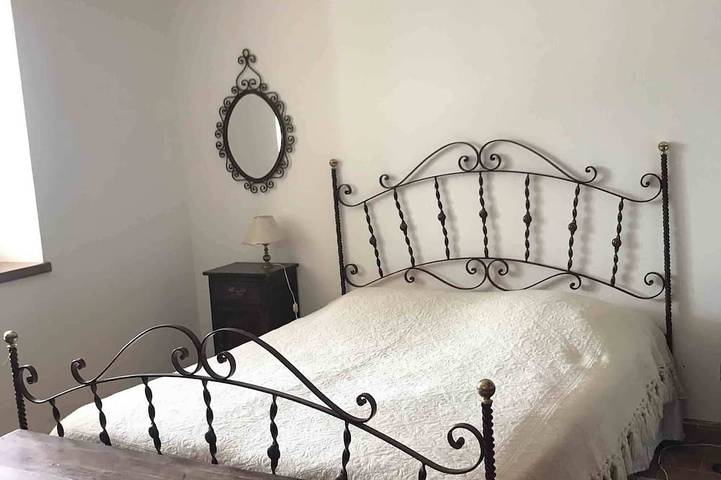 Appartamento intero, Just outside Rome.  Apartment in a villa, with swimming pool. in Poggio San Lorenzo, Terminillo