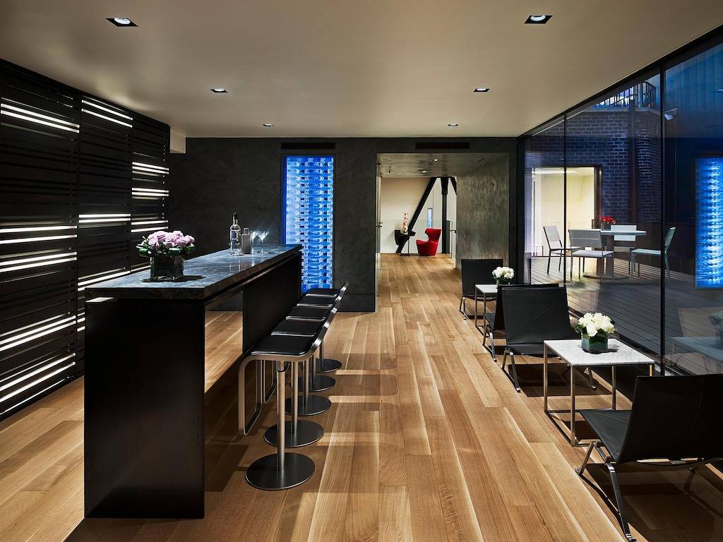 Aka Residences Luxurious Premium Studio w/ Custom Furnishings, Den Space & Wifi in Manhattan, New York