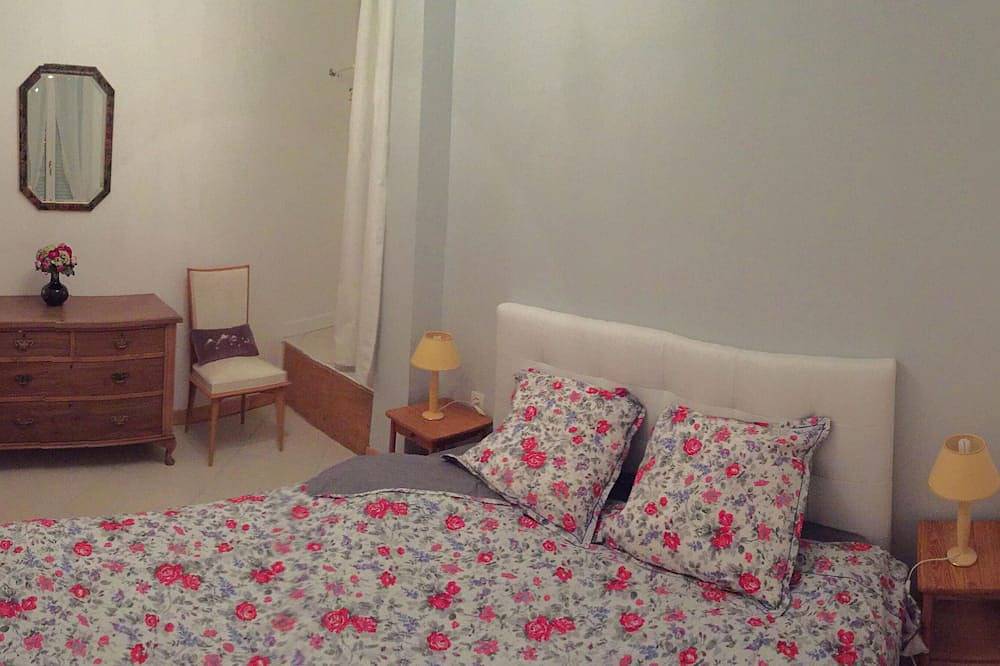 Furnished 4 persons \"Blue cedar\" *** in Fouras, Rochefort region