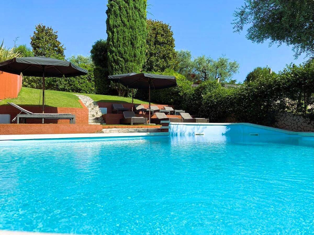 Villa Settanta Garda Lake Heated Pool in Cisano, Bardolino